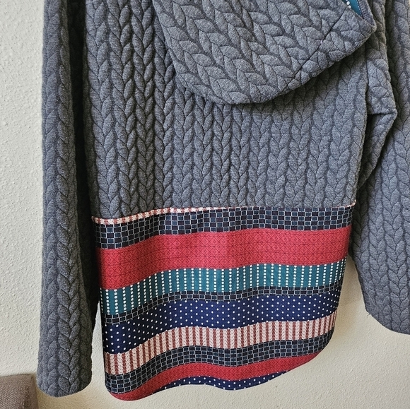 Cellabie Women's Gray cardigan size M - Picture 10 of 13